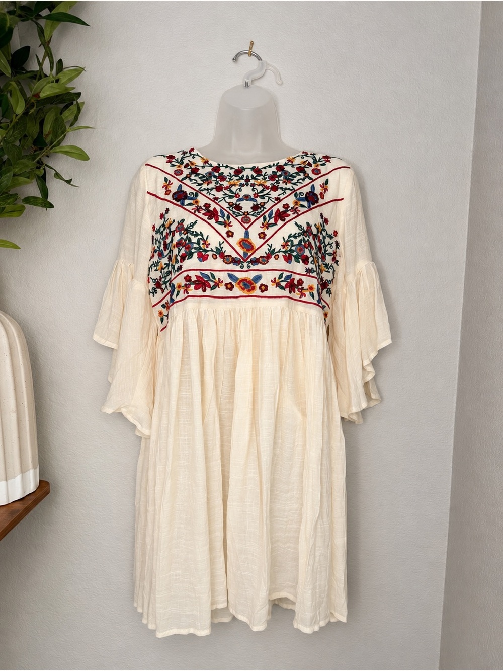 Umgee USA Embroidered Babydoll Dress S Ivory Floral Bell Sleeve Boho Peasant